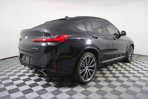 2023 BMW X4 xDrive30i