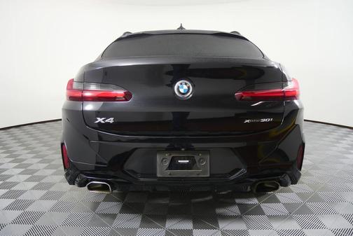 2023 BMW X4 xDrive30i