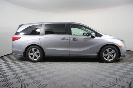 Silver Metallic 2019 Honda Odyssey EX-L