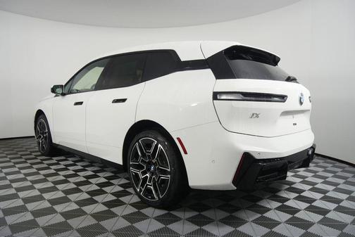 2026 BMW iX xDrive60