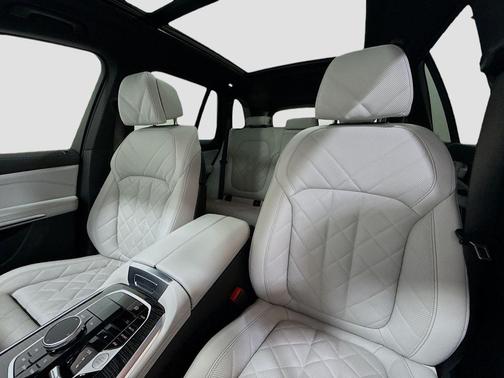 Black Sapphire Metallic 2026 BMW X5 sDrive40i