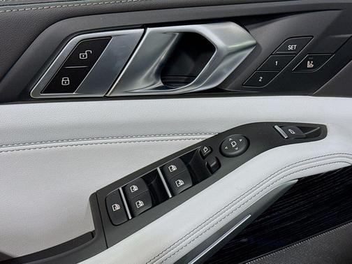 Black Sapphire Metallic 2026 BMW X5 sDrive40i
