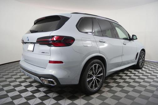 Brooklyn Grey Metallic 2026 BMW X5 PHEV xDrive50e