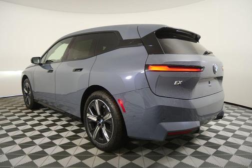 2026 BMW iX xDrive45