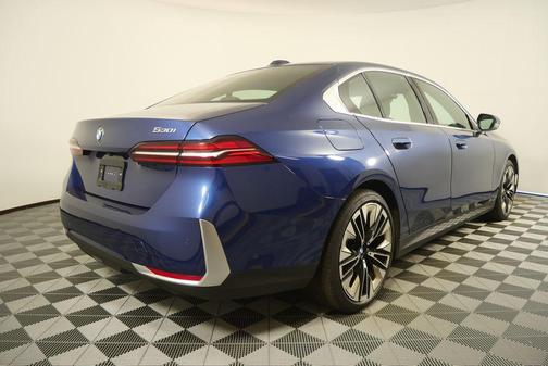 2025 BMW 530 530i