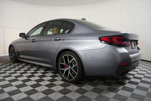 2022 BMW 530 i
