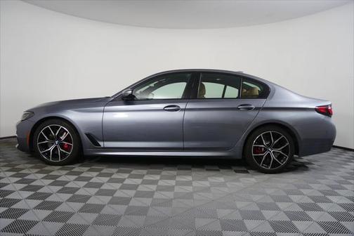 2022 BMW 530 i