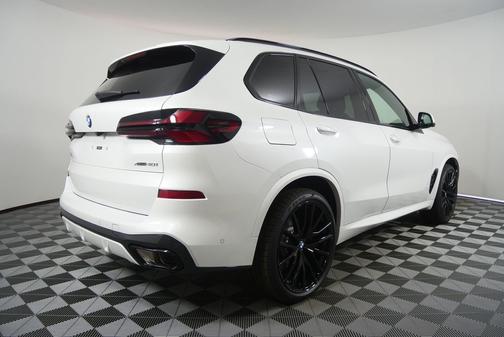 Mineral White Metallic 2026 BMW X5 xDrive40i