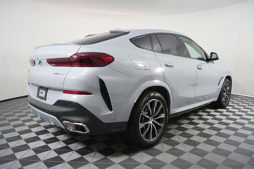 2025 BMW X6 xDrive40i