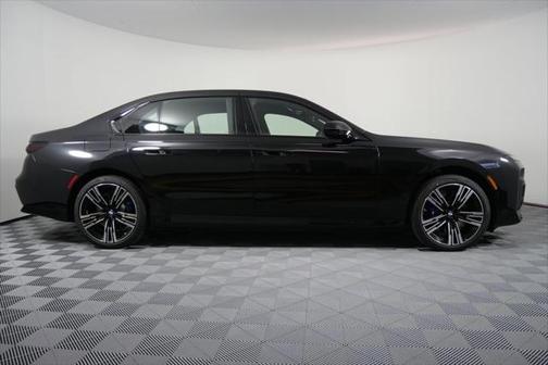 2025 BMW i7 xDrive60
