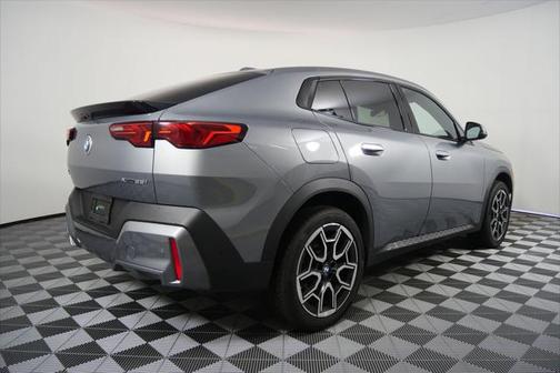 2025 BMW X2 xDrive28i