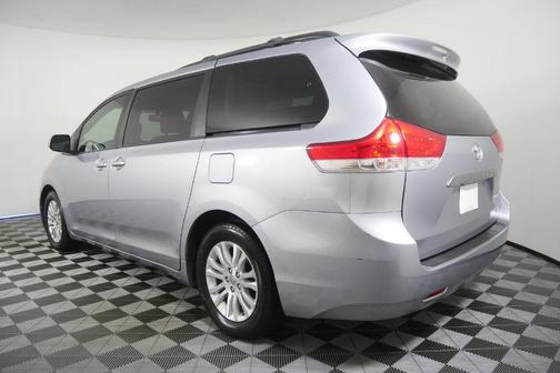 Silver Sky Metallic 2013 Toyota Sienna XLE