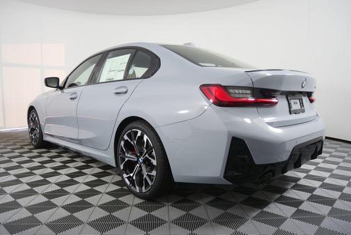 Brooklyn Grey Metallic 2026 BMW 330 330i
