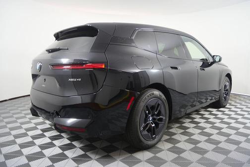 2026 BMW iX xDrive45