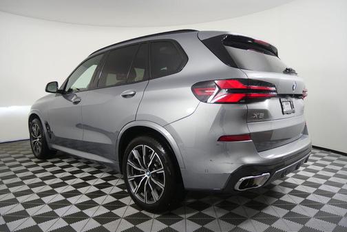 Gray Metallic 2026 BMW X5 sDrive40i