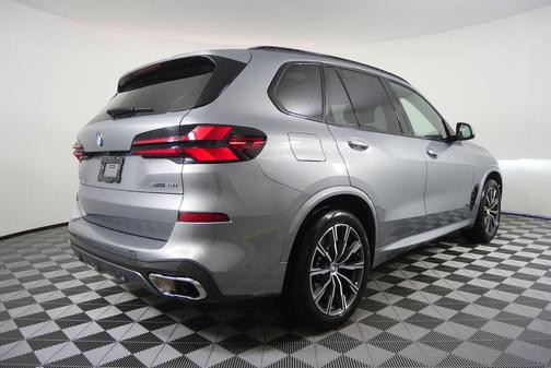 Gray Metallic 2026 BMW X5 sDrive40i