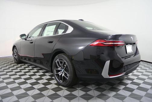 Black Sapphire Metallic 2026 BMW 530 530i