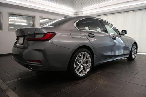 2025 BMW 330 i
