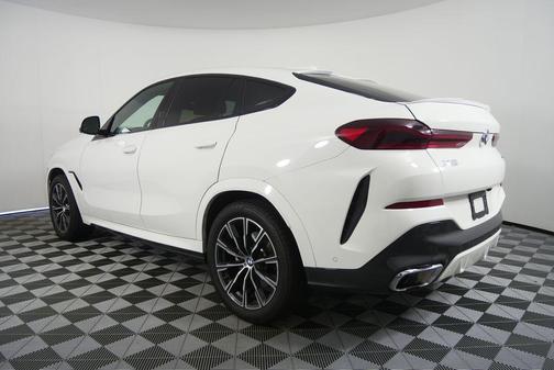 Alpine White 2025 BMW X6 xDrive40i