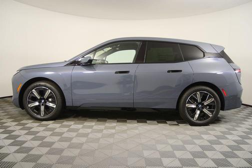 2026 BMW iX xDrive45