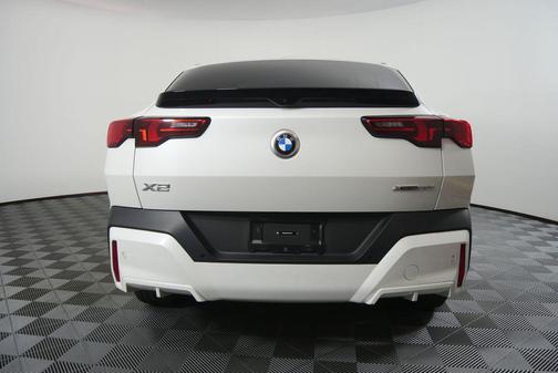 Vegas Red Metallic 2024 BMW X2 xDrive28i