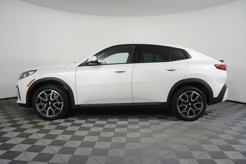 Vegas Red Metallic 2024 BMW X2 xDrive28i