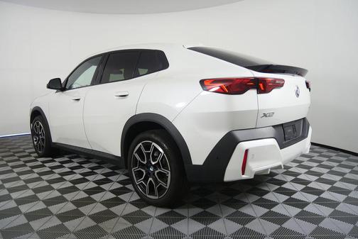 Vegas Red Metallic 2024 BMW X2 xDrive28i