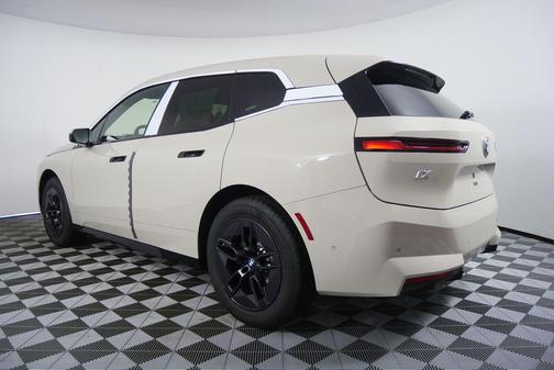 2026 BMW iX xDrive45