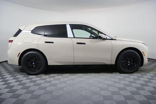 2026 BMW iX xDrive45