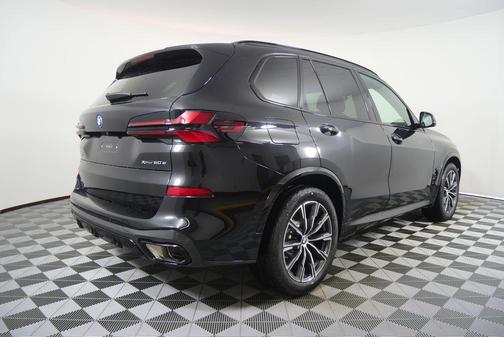 Black Sapphire Metallic 2026 BMW X5 PHEV xDrive50e