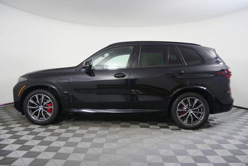 Black Sapphire Metallic 2026 BMW X5 PHEV xDrive50e