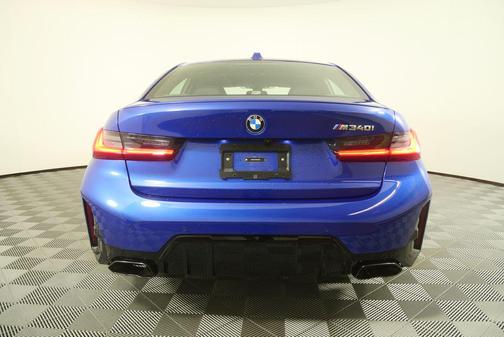 2025 BMW M340 M340i