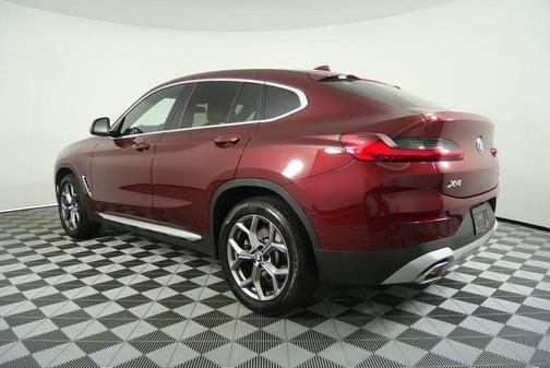 2025 BMW X4 xDrive30i