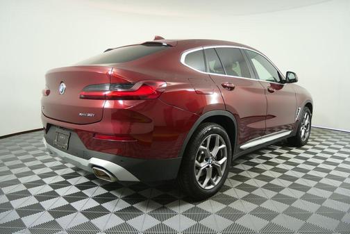 2025 BMW X4 xDrive30i