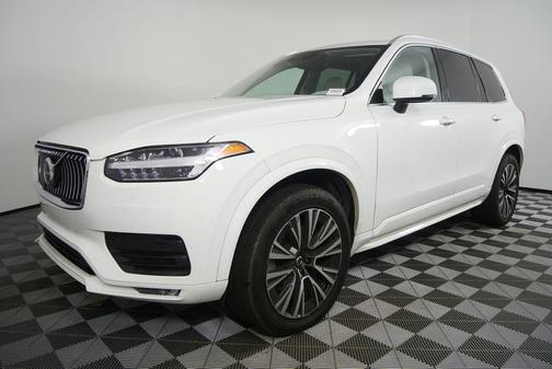 Ice White 2020 Volvo XC90 T5 Momentum