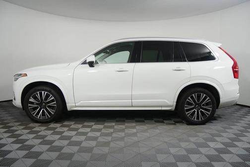 Ice White 2020 Volvo XC90 T5 Momentum