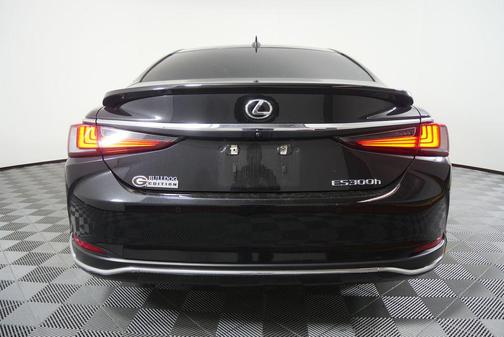2024 Lexus ES 300h F SPORT Design