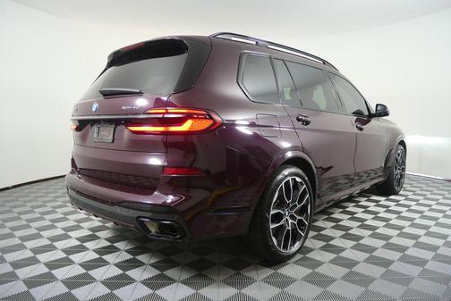 Ametrin Metallic 2024 BMW X7 xDrive40i
