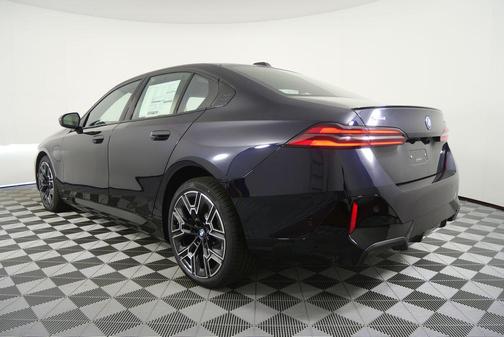 2026 BMW 550e xDrive