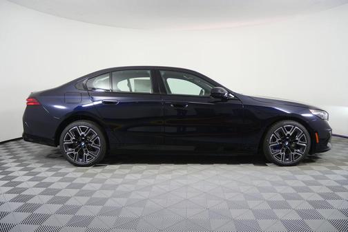 2026 BMW 550e xDrive