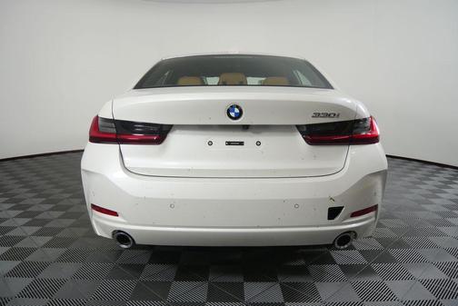 2026 BMW 330 i