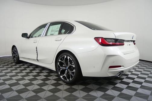 2026 BMW 330 i