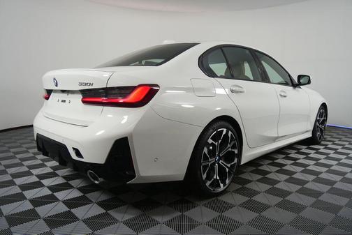 2026 BMW 330 i