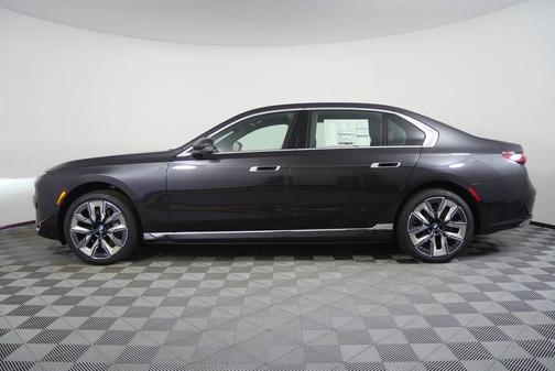 Dark Graphite Metallic 2026 BMW i7 eDrive50