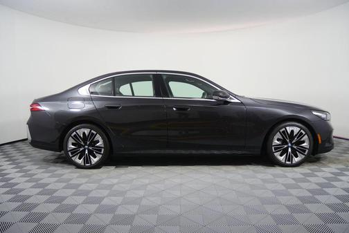2025 BMW 540 xDrive