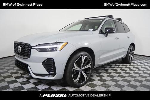 Vapour Grey Metallic 2025 Volvo XC60 B5 Ultra