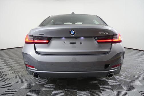 2026 BMW 330 i xDrive
