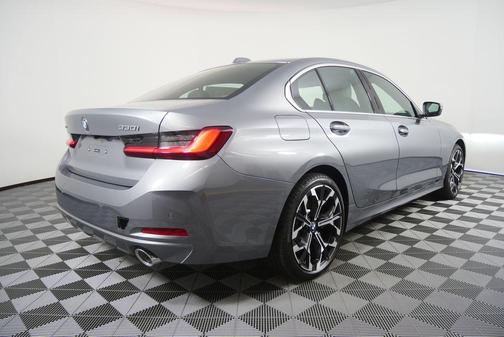2026 BMW 330 i xDrive