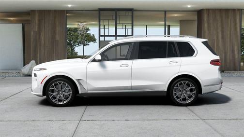 Mineral White Metallic 2027 BMW X7 xDrive40i