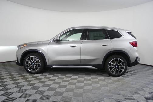Space Silver Metallic 2026 BMW X1 xDrive28i
